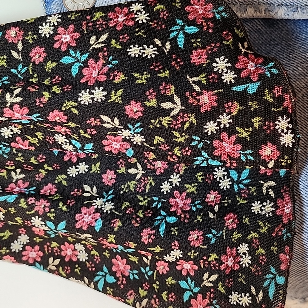 Candie's Y2K  Baby  Doll Floral Halter Top - Black and Pink Sz Meduim - Picture 6 of 16